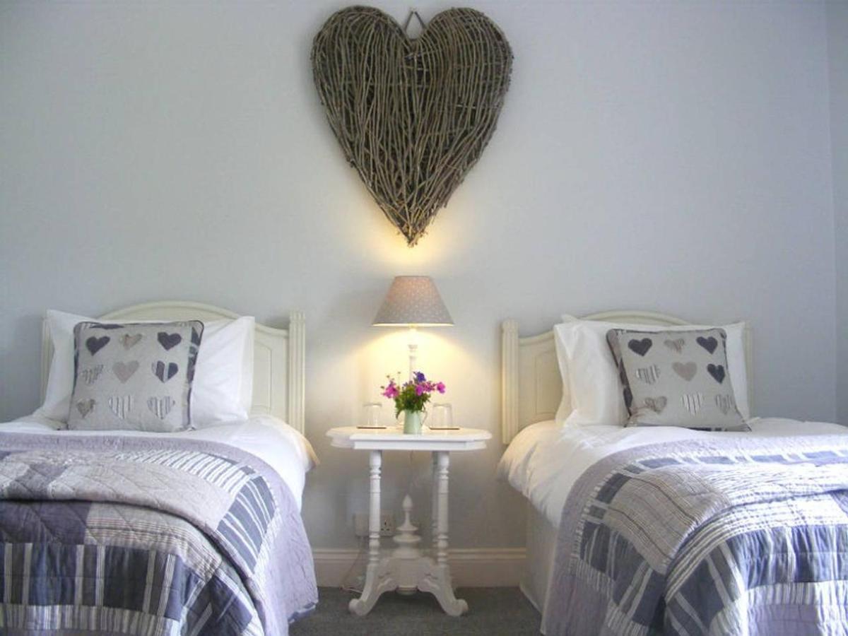 Lobhill Farmhouse Bed And Breakfast And Self Catering Accommodation Okehampton Zimmer foto