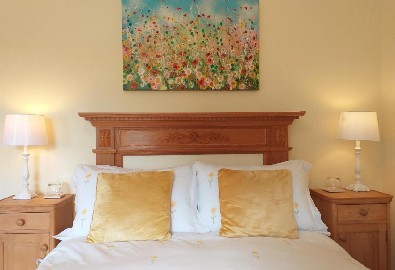 Lobhill Farmhouse Bed And Breakfast And Self Catering Accommodation Okehampton Zimmer foto