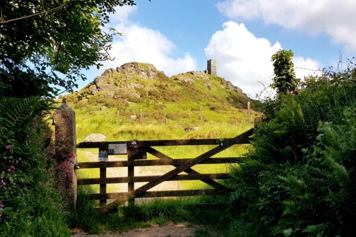 Lobhill Farmhouse Bed And Breakfast And Self Catering Accommodation Okehampton Zimmer foto