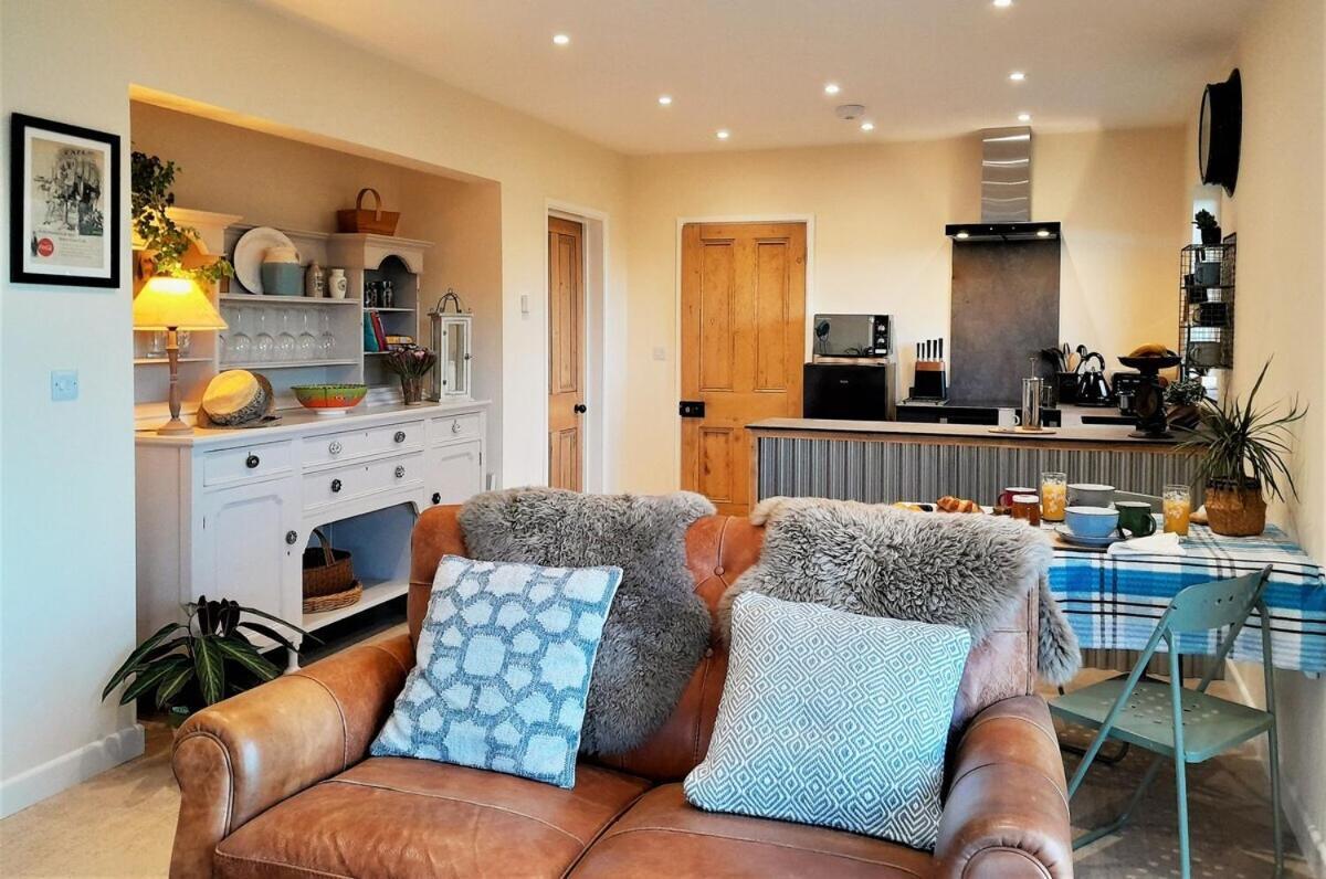 Lobhill Farmhouse Bed And Breakfast And Self Catering Accommodation Okehampton Zimmer foto