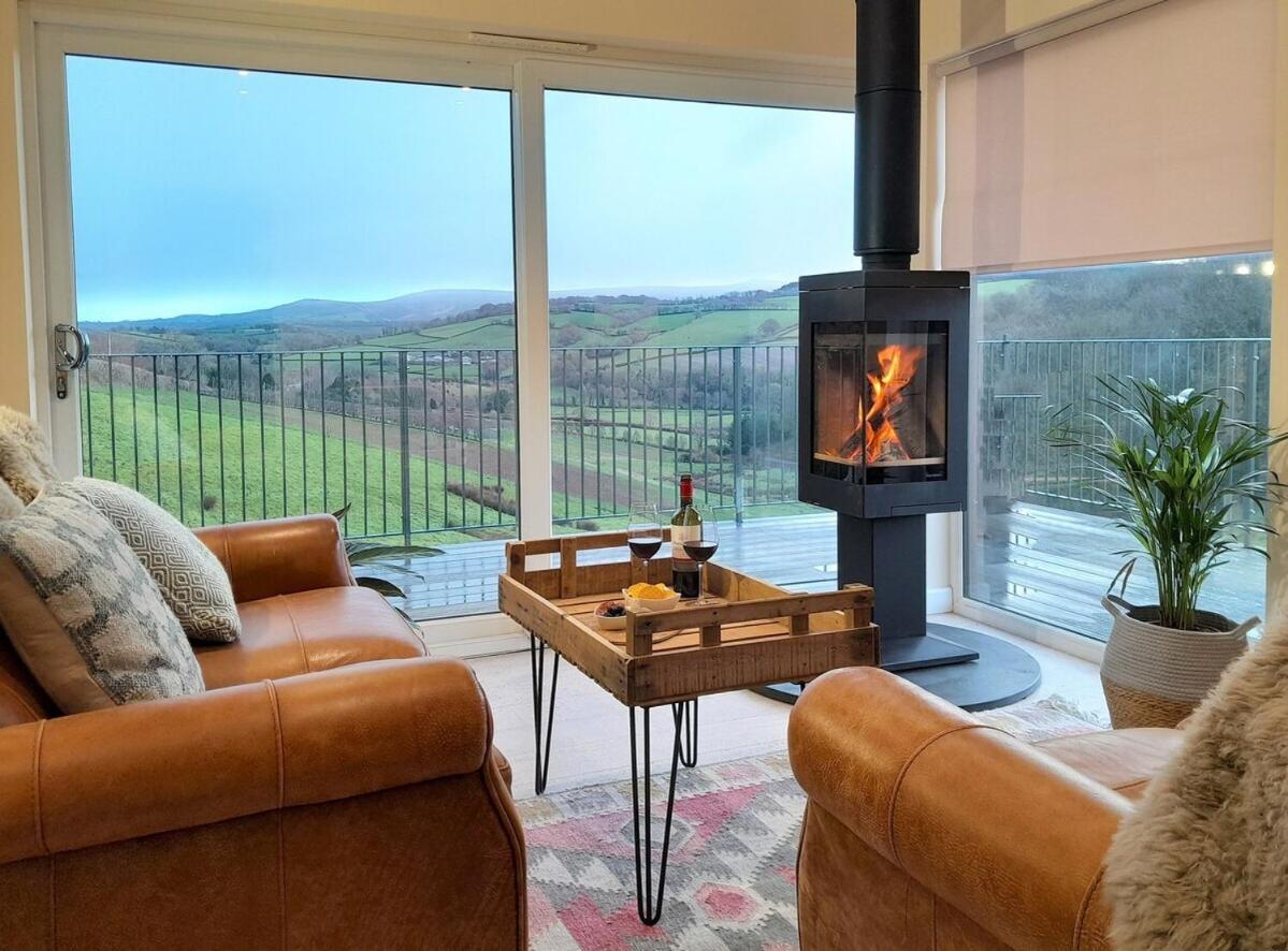 Lobhill Farmhouse Bed And Breakfast And Self Catering Accommodation Okehampton Zimmer foto